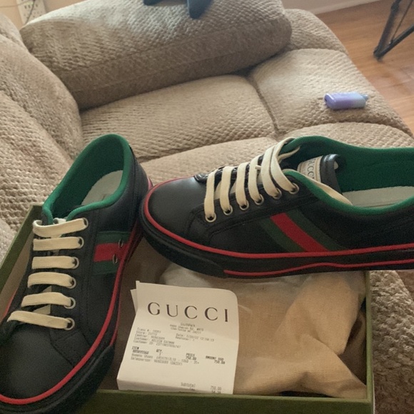 White Women Women’s Gucci sneakers